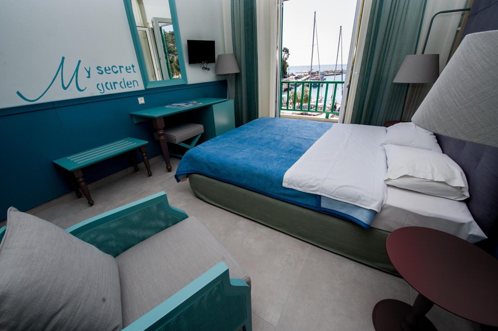 Alkyon Hotel パティティリ エクステリア 写真